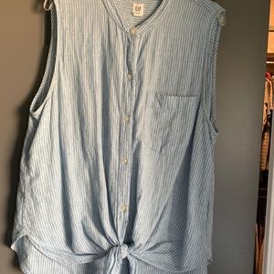 GAP tie front top